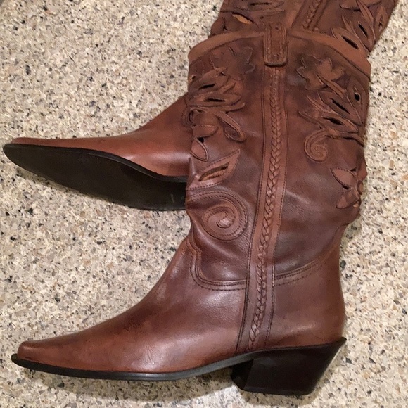 Anthropologie Shoes - Women’s 7 Anthropologie Matisse Western Floral Cut Out Leather Cowboy Boots
